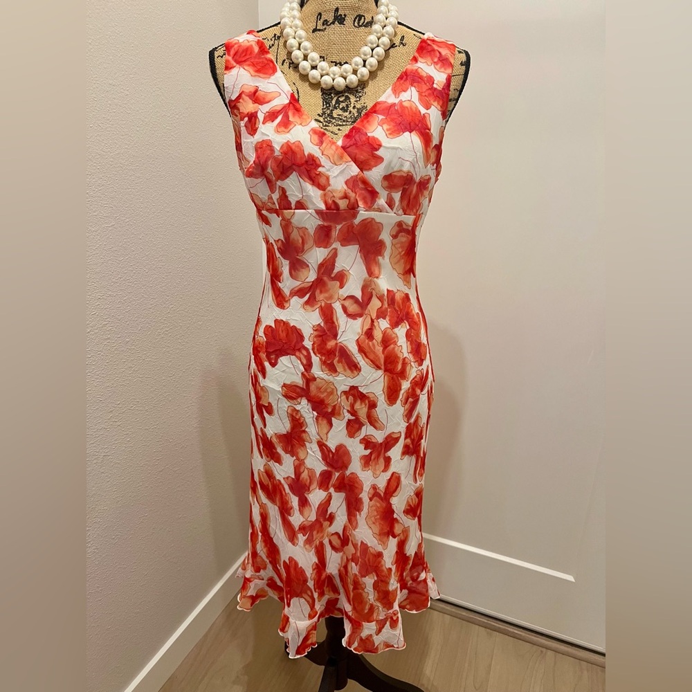 Showstopper V-neck dress